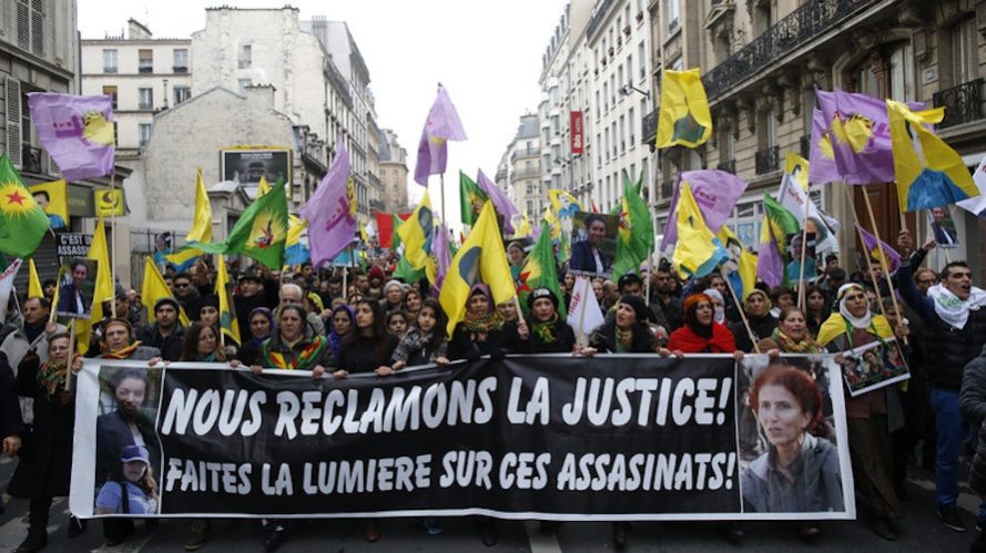 Jusqu’à présent, les autorités françaises ont refusé de déclassifier les informations détenues par les services de renseignement français concernant l’assassinat à Paris, le 9 janvier 2013, des militantes kurdes Sakine Cansiz, Fidan Dogan et Leyla Saylemez.