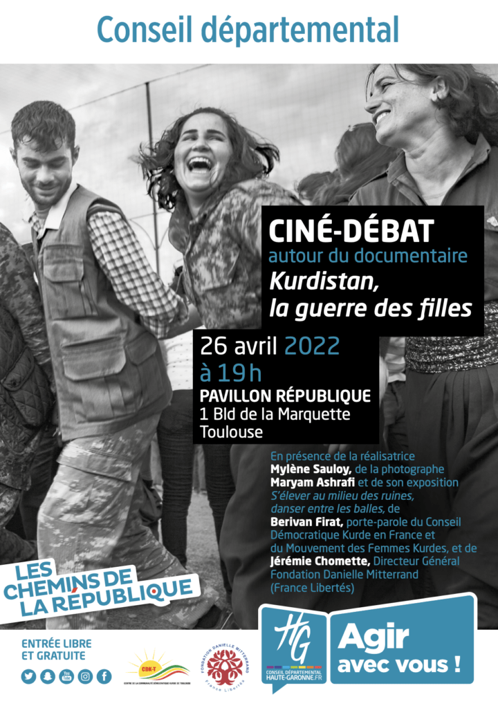 De Paris à Kobané, en Syrie, du Kurdistan de Turquie au Sinjar en Irak, Mylène Sauloy, scénariste, décrit et filme une décennie du combat des héroïnes kurdes en treillis.