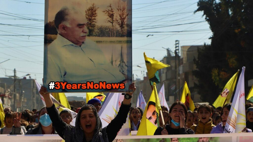 Trois ans se sont écoulés depuis que nous avons eu le dernier signe de vie du leader kurde emprisonné Abdullah Öcalan