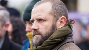 Le Conseil démocratique kurde en France (CDK-F) rend hommage à Ronan Le Louarn, figure militante engagée de longue date aux côtés du peuple kurde, disparu le 15 mai à l’âge de 53 ans, après une longue maladie.