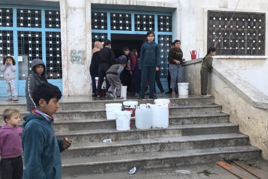 la population de la ville assiégée de Kobanê est toujours confrontés à une crise humanitaire